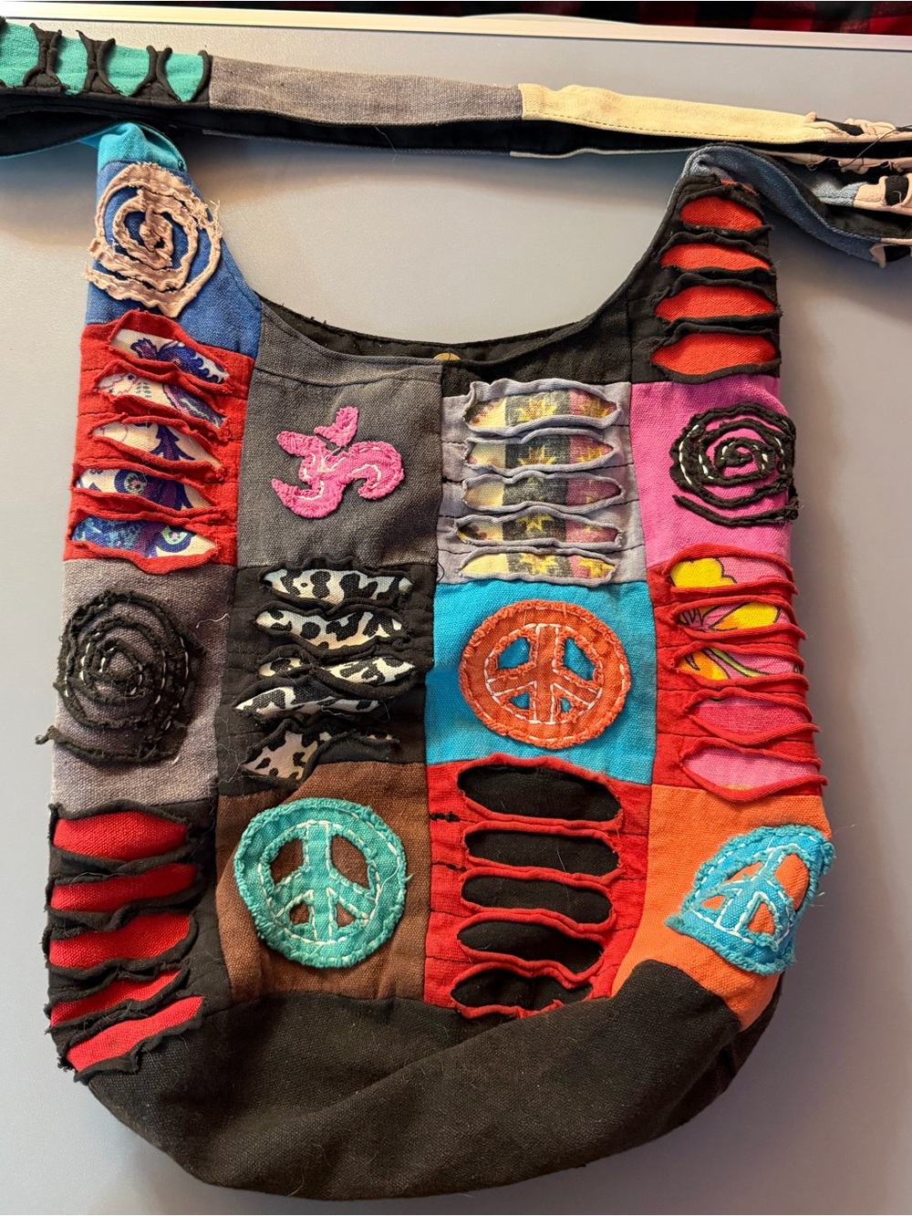 Boho Patchwork Peace Sign Shoulder Bag - Multicolor